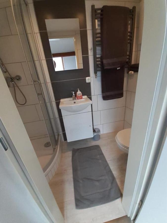 Studio Apartment อัลสดอร์ฟ ภายนอก รูปภาพ